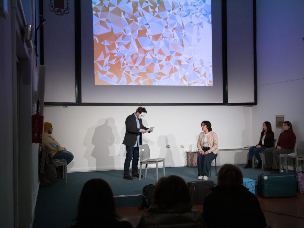 ‘Brain Drain – Quando migrano i residenti’. Performance conclusiva